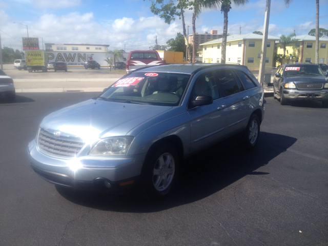 Chrysler Pacifica 2005 photo 2