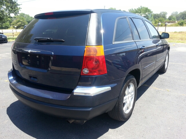 Chrysler Pacifica 2005 photo 2