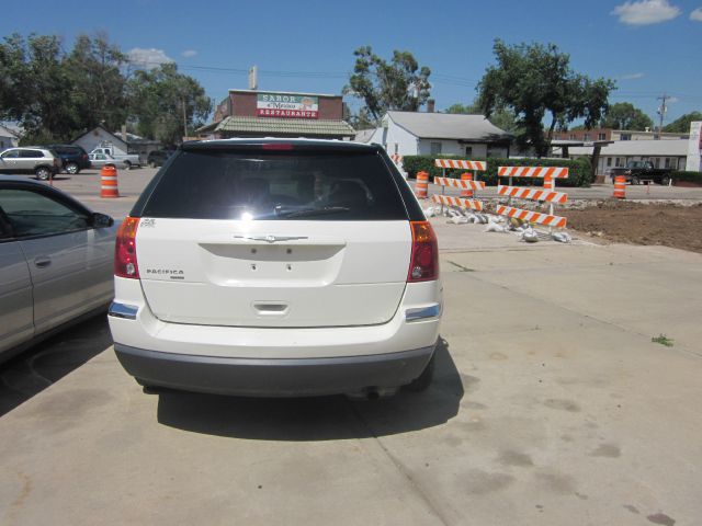 Chrysler Pacifica 2005 photo 2