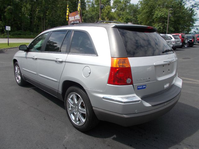 Chrysler Pacifica 2005 photo 2