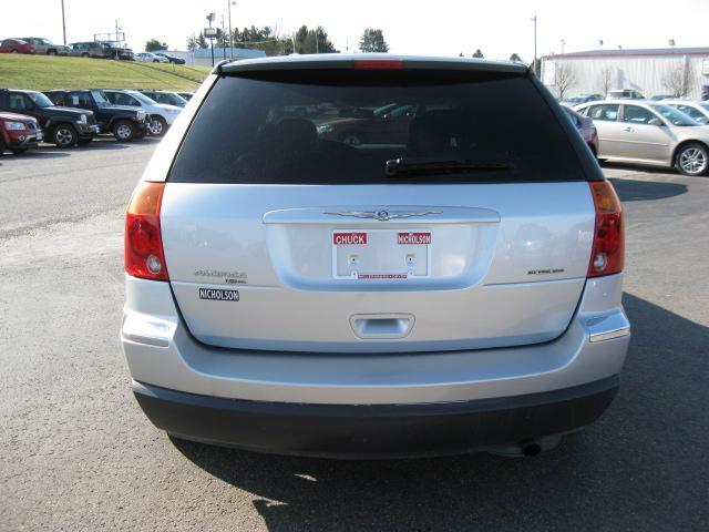 Chrysler Pacifica 2005 photo 2