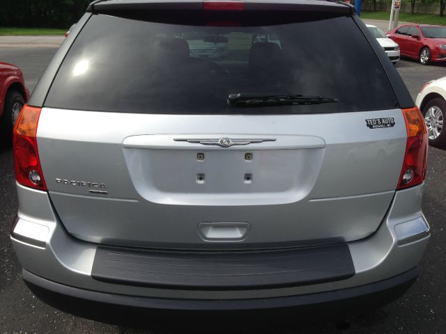 Chrysler Pacifica 2005 photo 2