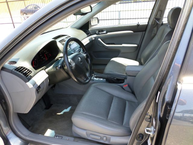 Chrysler Pacifica 2005 photo 3