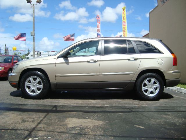 Chrysler Pacifica 2005 photo 3