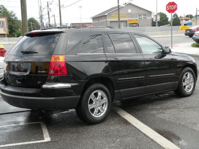 Chrysler Pacifica 2005 photo 2