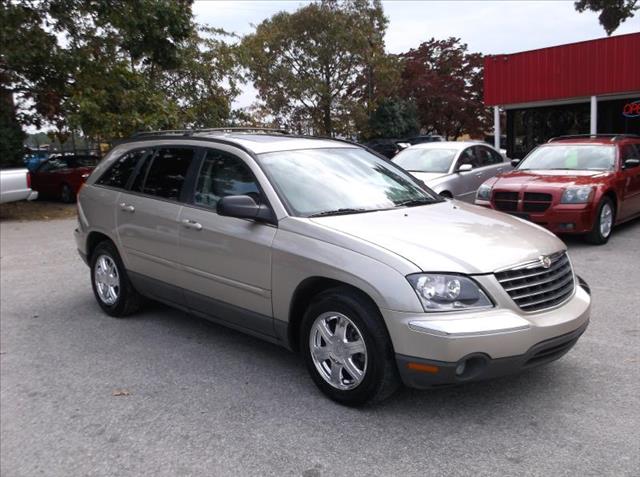 Chrysler Pacifica 2005 photo 2