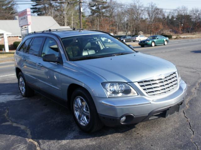 Chrysler Pacifica 2005 photo 2