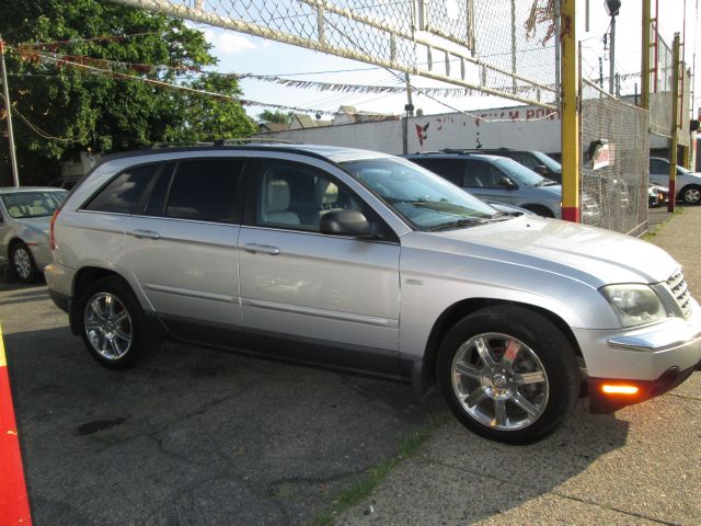 Chrysler Pacifica 2005 photo 2