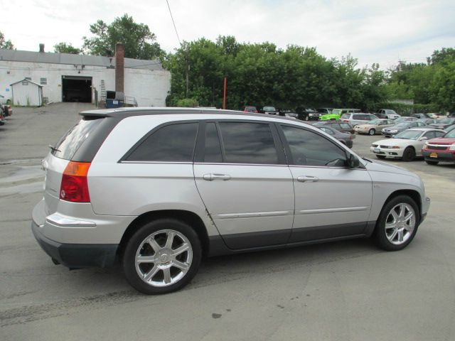 Chrysler Pacifica 2005 photo 2