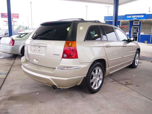 Chrysler Pacifica 2005 photo 2