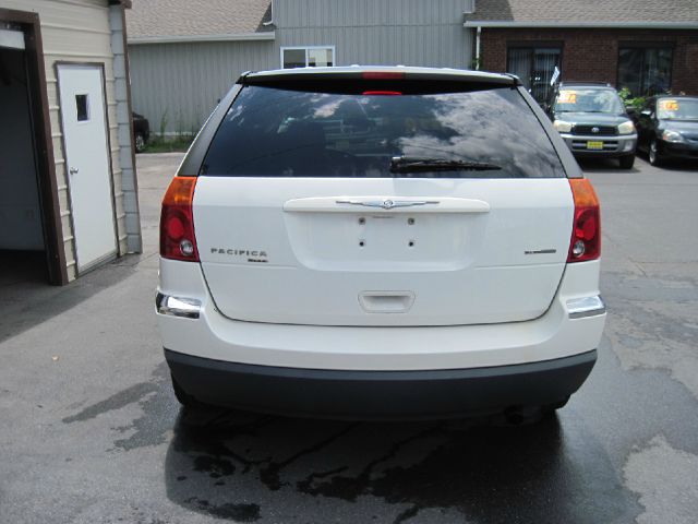 Chrysler Pacifica 2005 photo 3