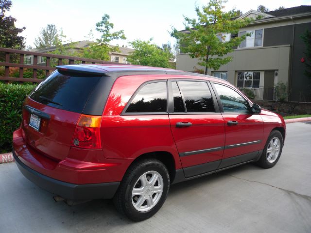 Chrysler Pacifica 2005 photo 2