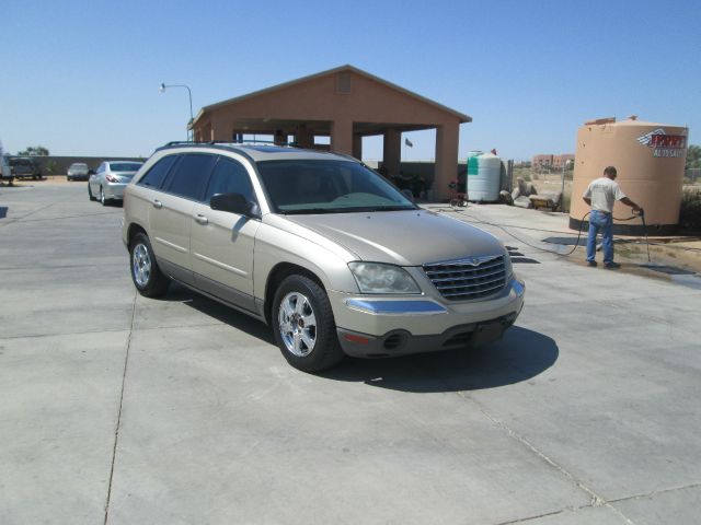 Chrysler Pacifica 2006 photo 2