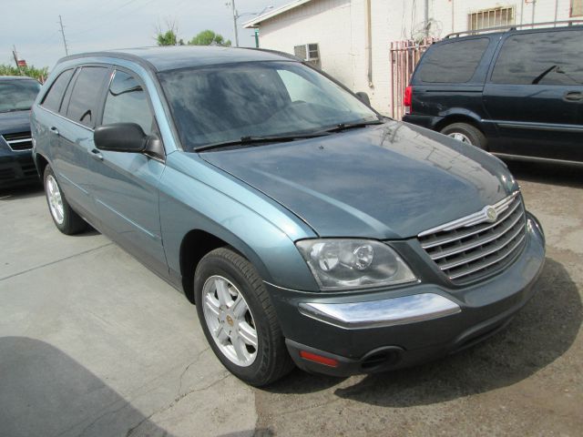 Chrysler Pacifica 2006 photo 2