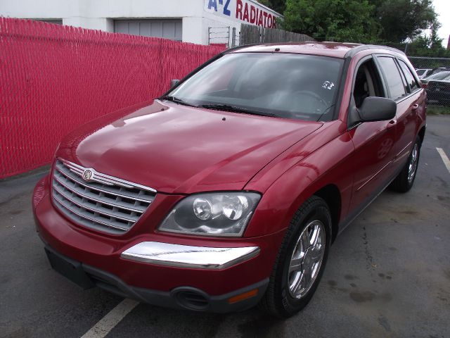 Chrysler Pacifica 2006 photo 2