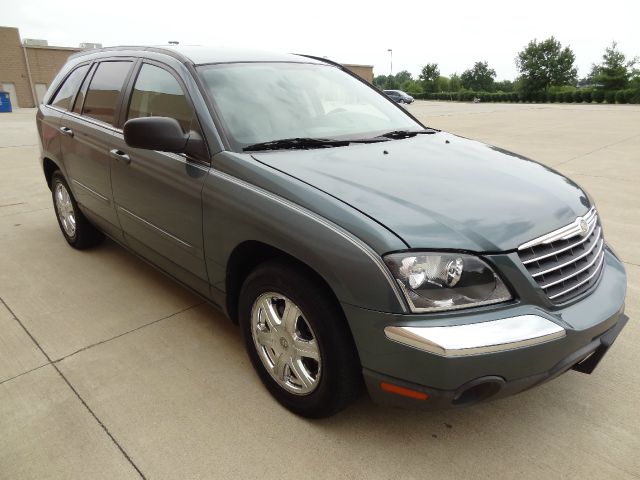 Chrysler Pacifica 2006 photo 2