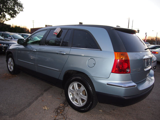 Chrysler Pacifica 2006 photo 2