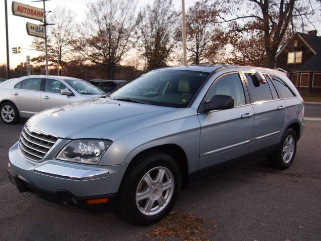 Chrysler Pacifica 2006 photo 3