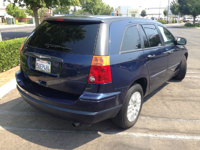 Chrysler Pacifica 2006 photo 2