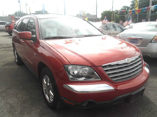 Chrysler Pacifica 2006 photo 2