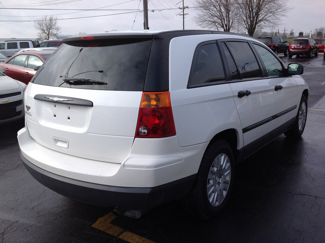 Chrysler Pacifica 2006 photo 3