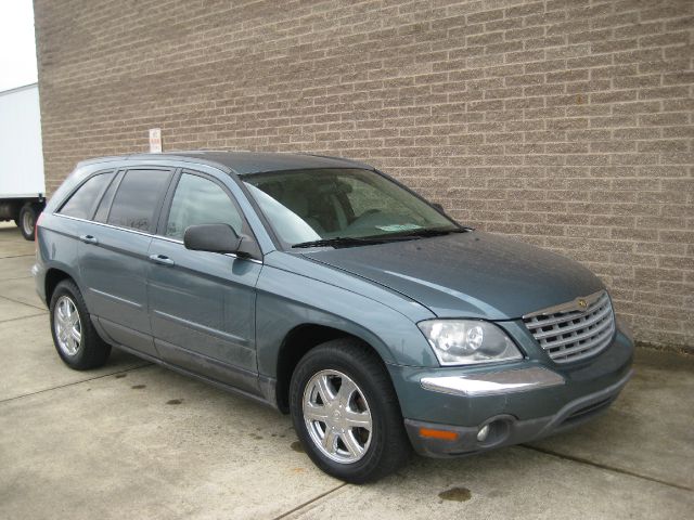 Chrysler Pacifica 2006 photo 2