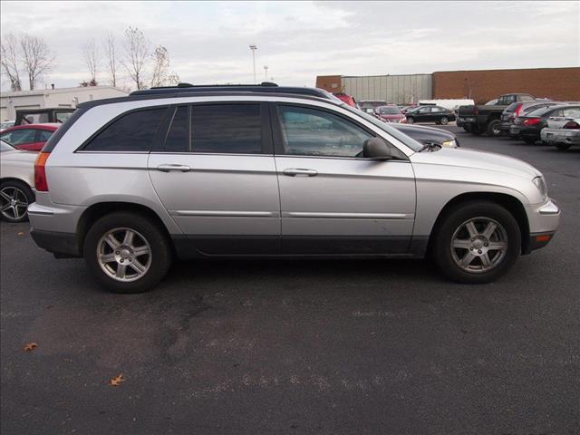 Chrysler Pacifica 2006 photo 2