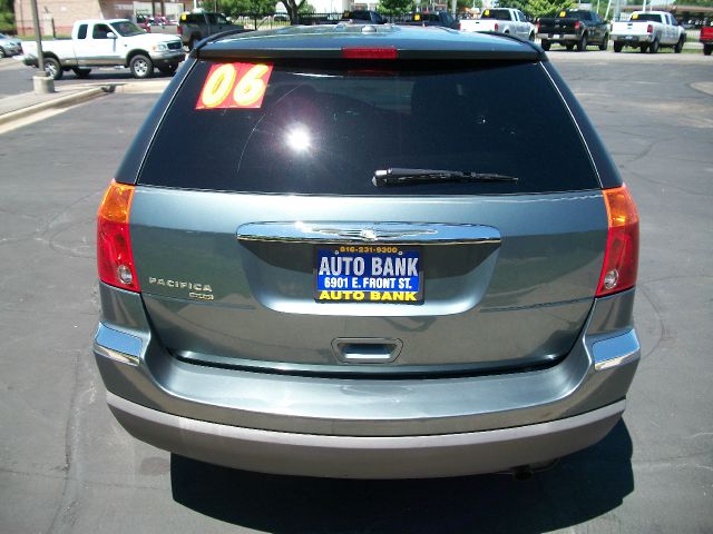 Chrysler Pacifica 2006 photo 19