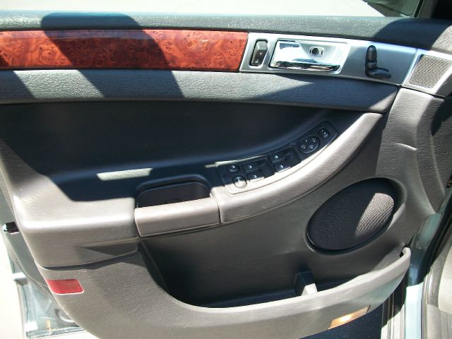 Chrysler Pacifica 2006 photo 2