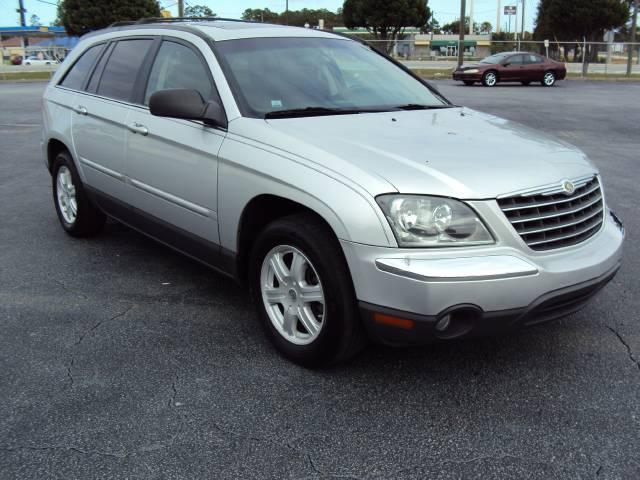 Chrysler Pacifica 2006 photo 2