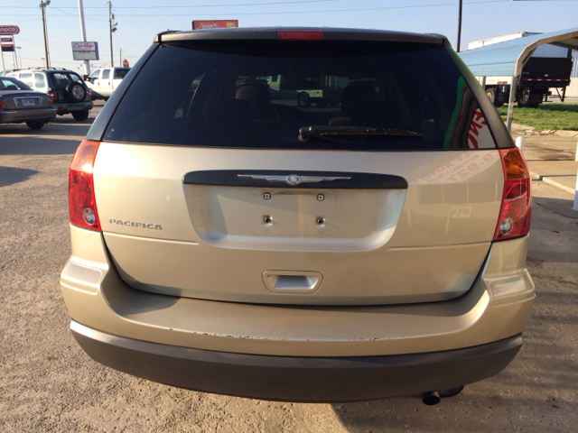 Chrysler Pacifica 2006 photo 2