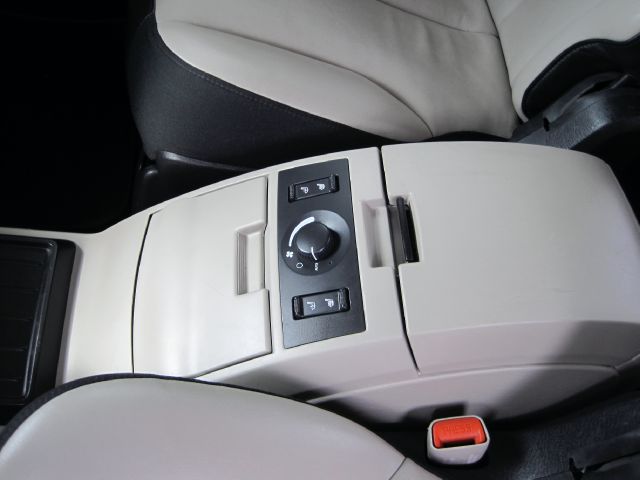 Chrysler Pacifica 2006 photo 17