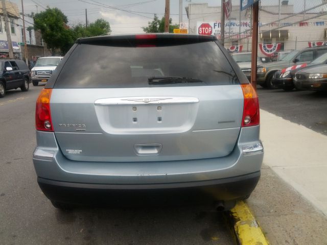 Chrysler Pacifica 2006 photo 2