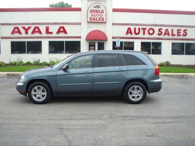 Chrysler Pacifica 2006 photo 2