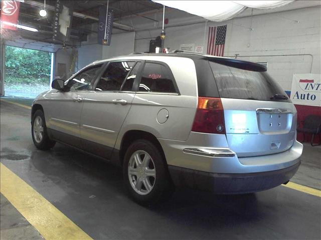 Chrysler Pacifica 2006 photo 2