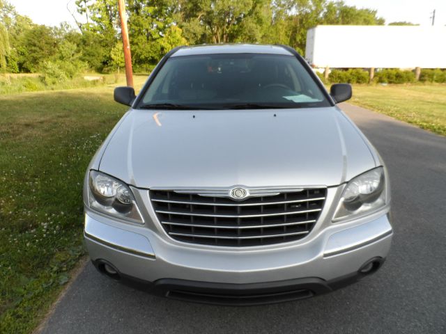 Chrysler Pacifica 2006 photo 2