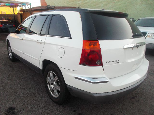 Chrysler Pacifica 2006 photo 1