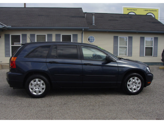 Chrysler Pacifica 2007 photo 2