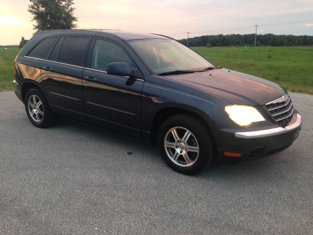 Chrysler Pacifica 2007 photo 2