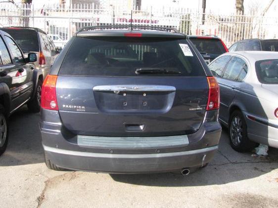 Chrysler Pacifica 2008 photo 2