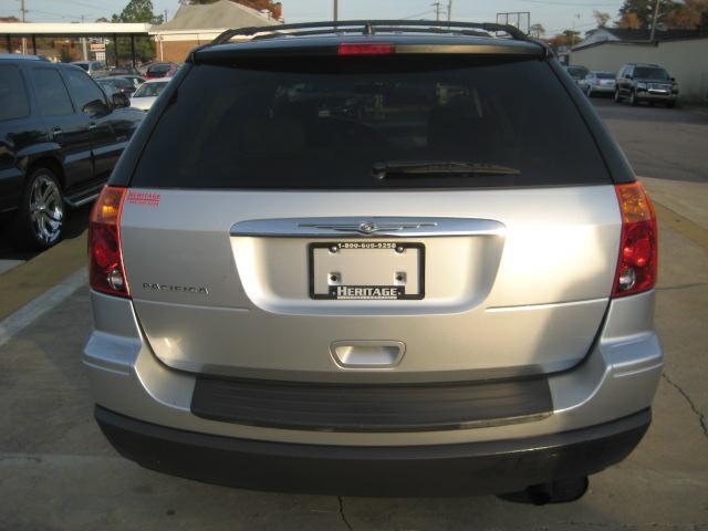 Chrysler Pacifica 2008 photo 3