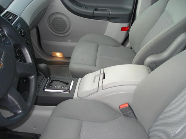 Chrysler Pacifica 2008 photo 2