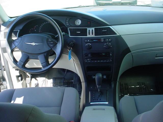 Chrysler Pacifica 2008 photo 3