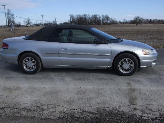 Chrysler Sebring 2002 photo 2