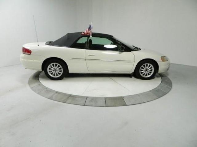 Chrysler Sebring 2002 photo 2