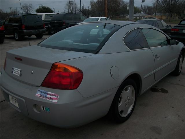 Chrysler Sebring 2002 photo 2