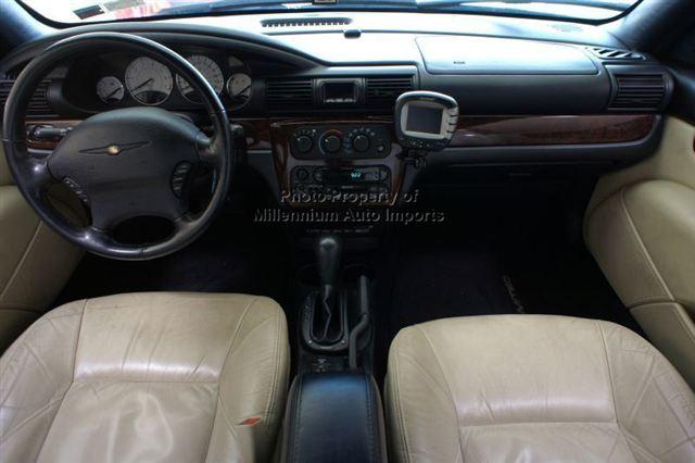 Chrysler Sebring 2002 photo 2