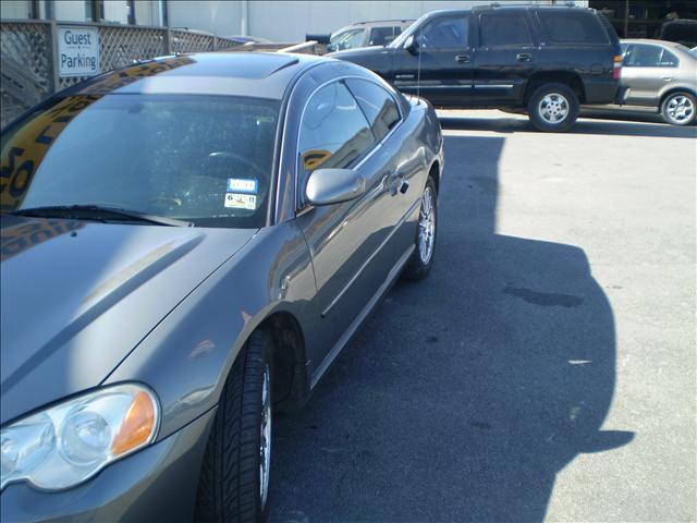 Chrysler Sebring 2004 photo 2