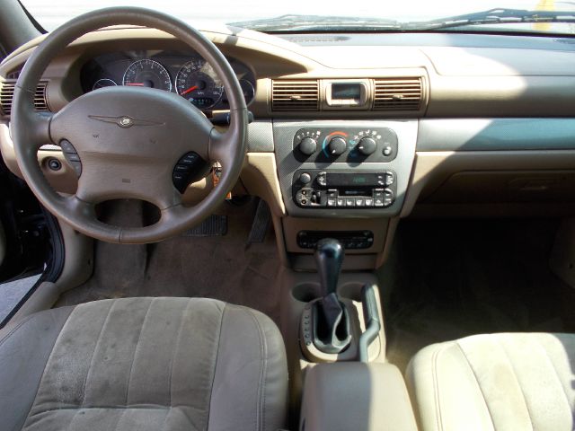 Chrysler Sebring 2004 photo 2