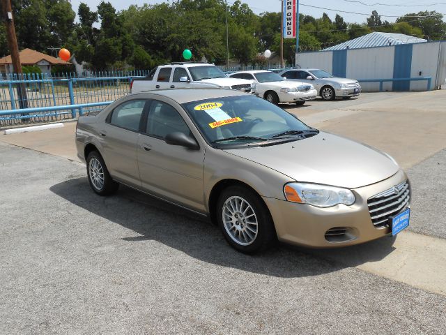 Chrysler Sebring Ext Cab 125.9 WB Sedan